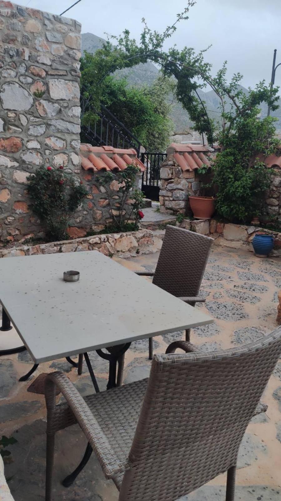 200 Year Old 'Kamara Suite' With Private Garden Pyrgos Dirou ภายนอก รูปภาพ